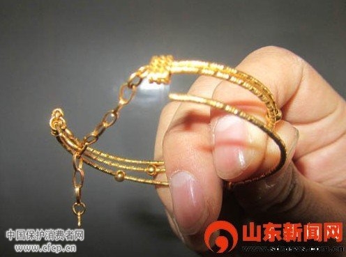 金至尊手镯戴18天开焊 商家服务不给力惹心烦
